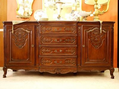 Μπουφέ Πίκαρντι