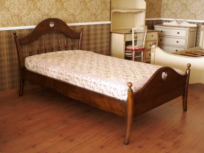 Κρεβάτι Εβαντζελίν