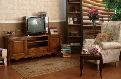 Έλσα έπιπλο τηλεόρασης