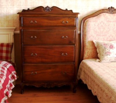 Συρταριέρα Ατέντι